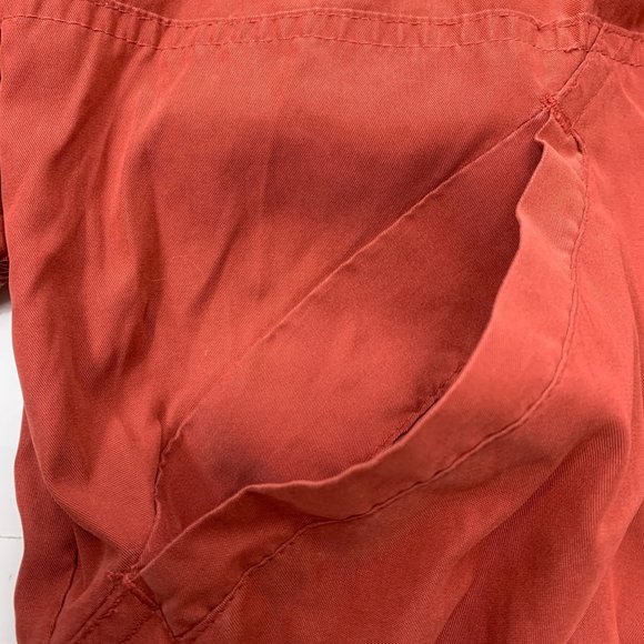 Weatherproof Small Pull Over Water Repellent - Picture 5 of 7